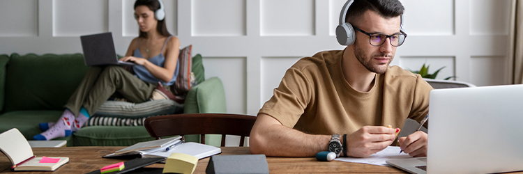 Educação à Distância: Gestão e Tutoria